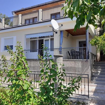 Apartman Helena セニ エクステリア 写真